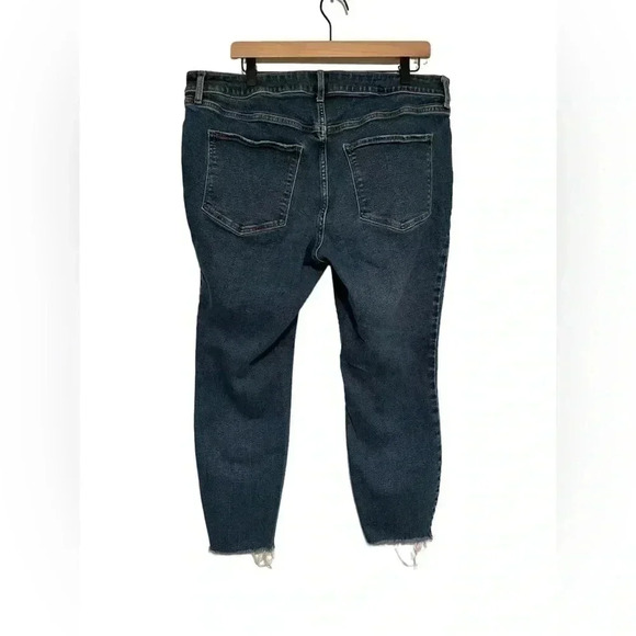 Old Navy Women's Mid Rise Rockstar Super Skinny Jeans Plus Size 20 - Picture 4 of 4